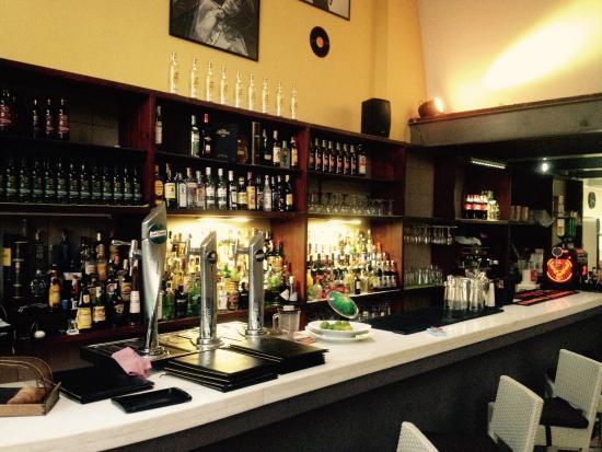 Babilon cafe music bar