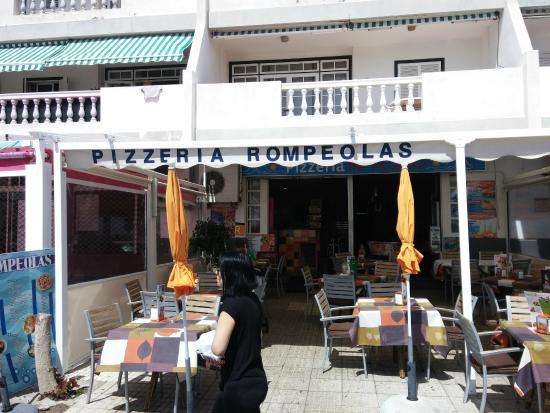 Bar Cafetería Pizzeria Rompeolas