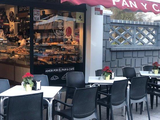 El Moli Pan y Cafe LA OROTAVA