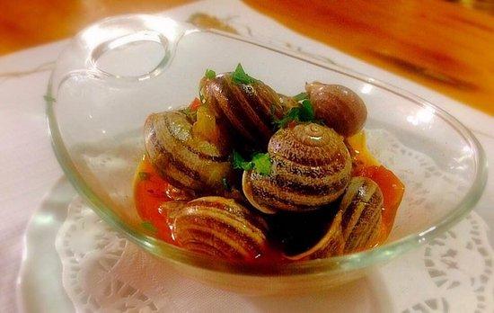 Tasca La Cueva De Madera