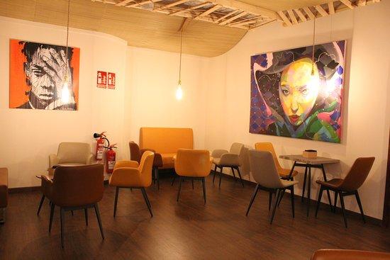 Cocktail Music and Drinks