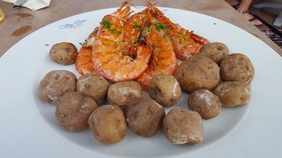 Villa Cortes Beach Club