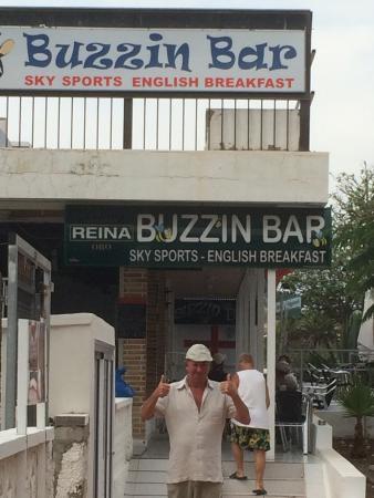 Buzzin Bar